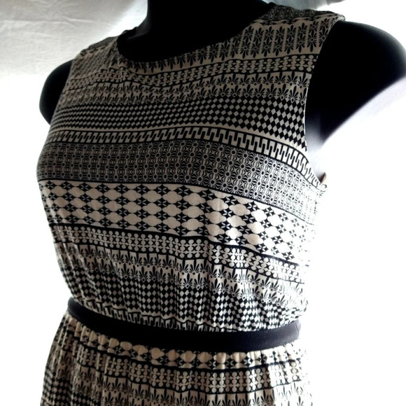 𝅺ANN Taylor Comfortable Dress EUC ❤️ - Picture 2 of 6